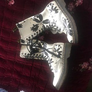 Dr. Marten Boots